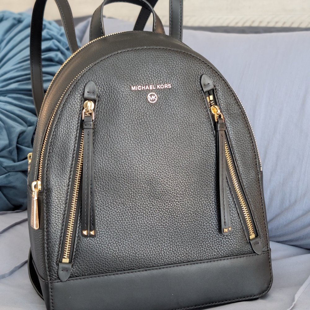 NWT Michael Kors Brooklyn Medium Black Pebbled Leather Backpack Bag Adjustable